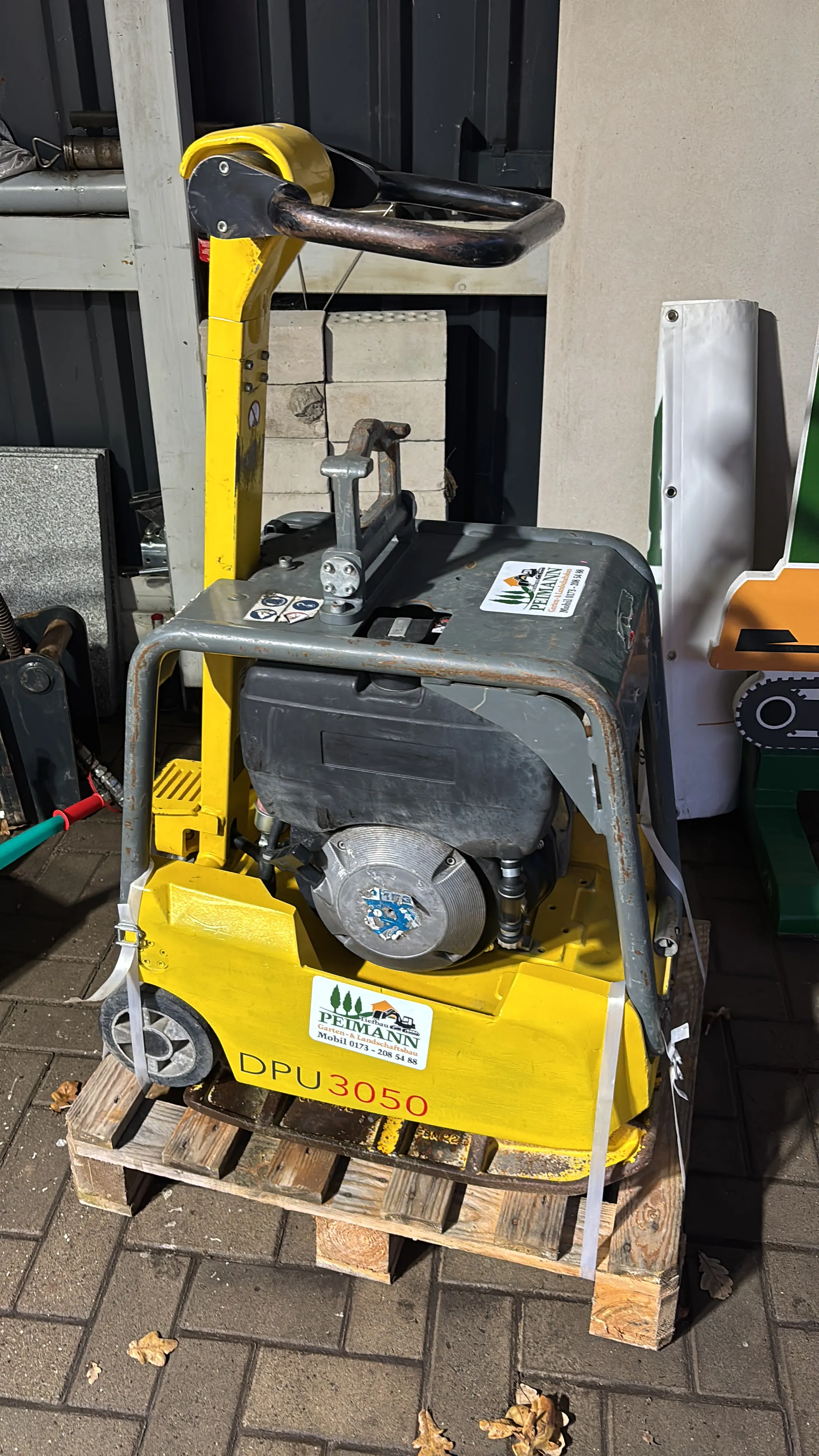 Rüttelplatte Wacker Neuson DPU 3050H Ansicht 2